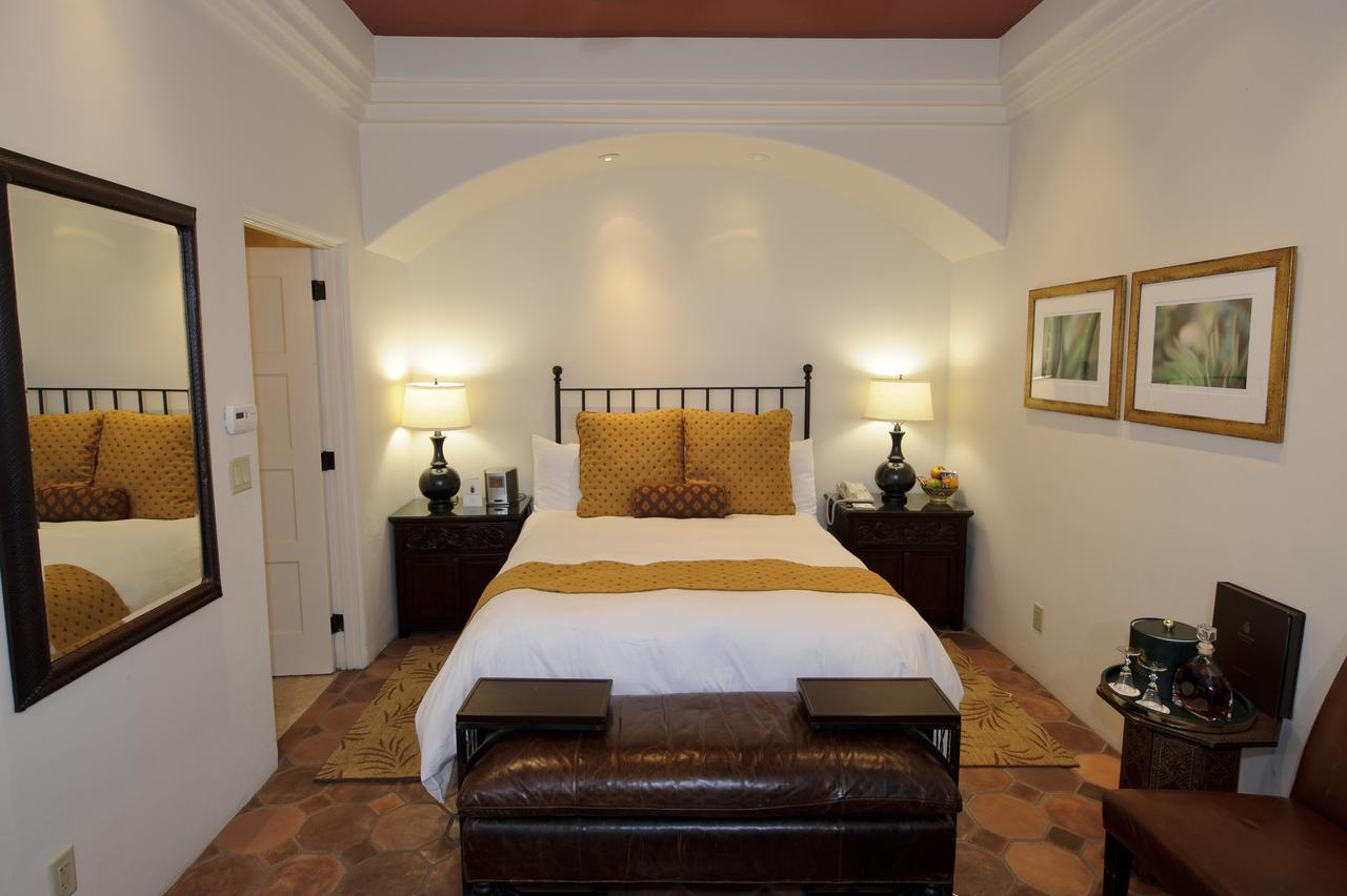 Cypress Inn Carmel-by-the-Sea Bagian luar foto