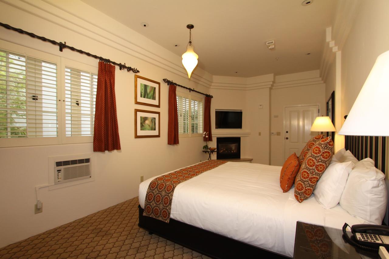 Cypress Inn Carmel-by-the-Sea Bagian luar foto