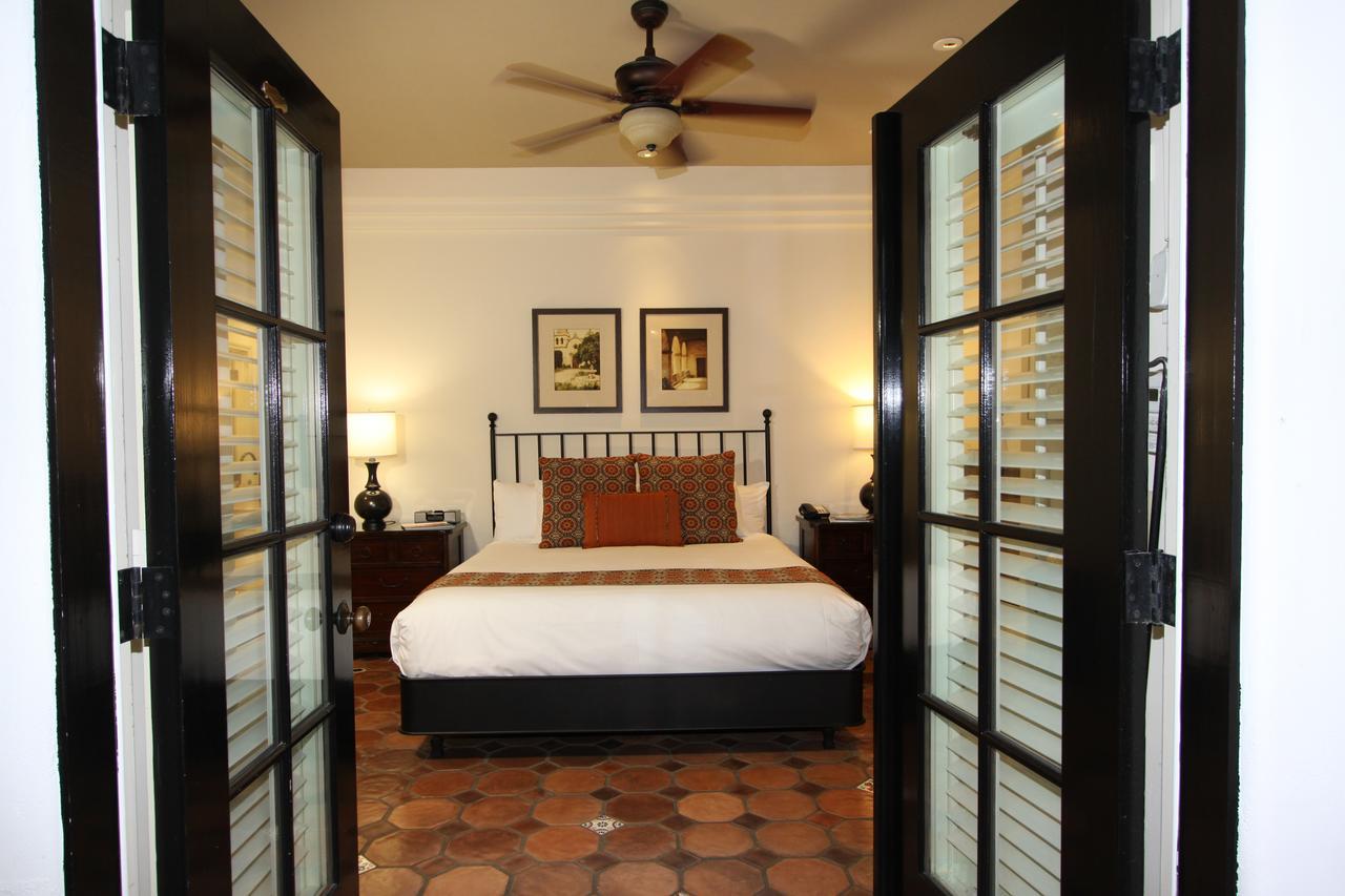 Cypress Inn Carmel-by-the-Sea Bagian luar foto