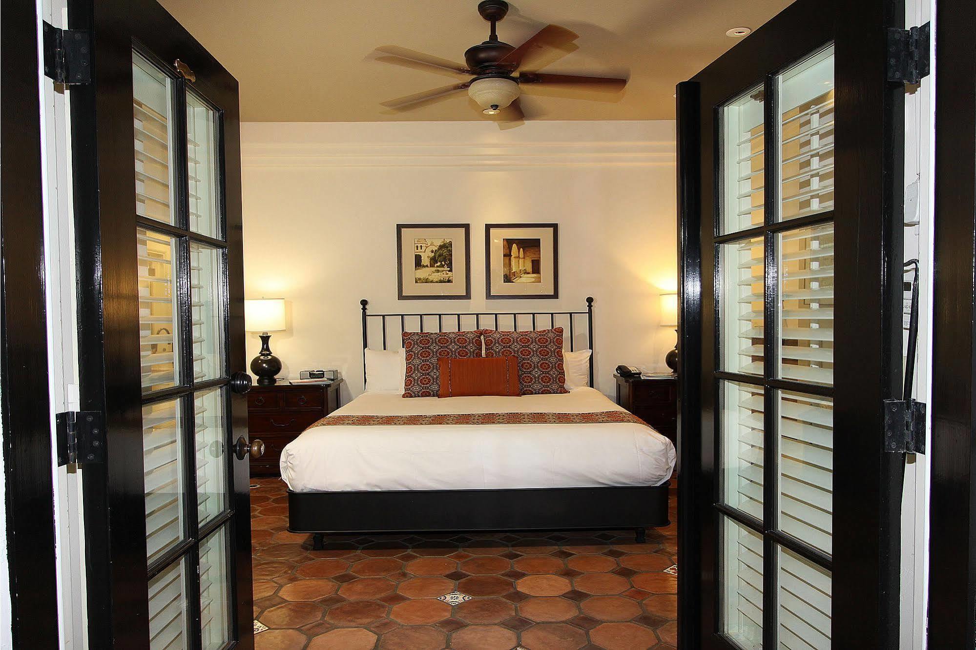 Cypress Inn Carmel-by-the-Sea Bagian luar foto